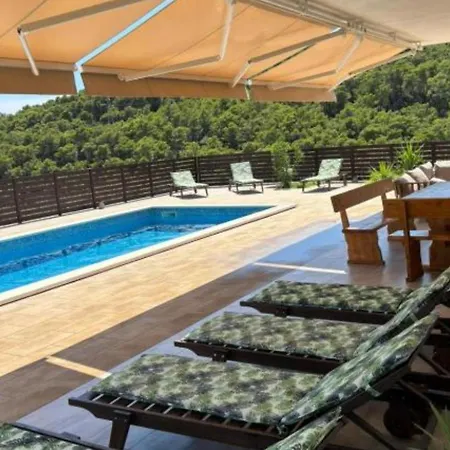 Villa Coral *